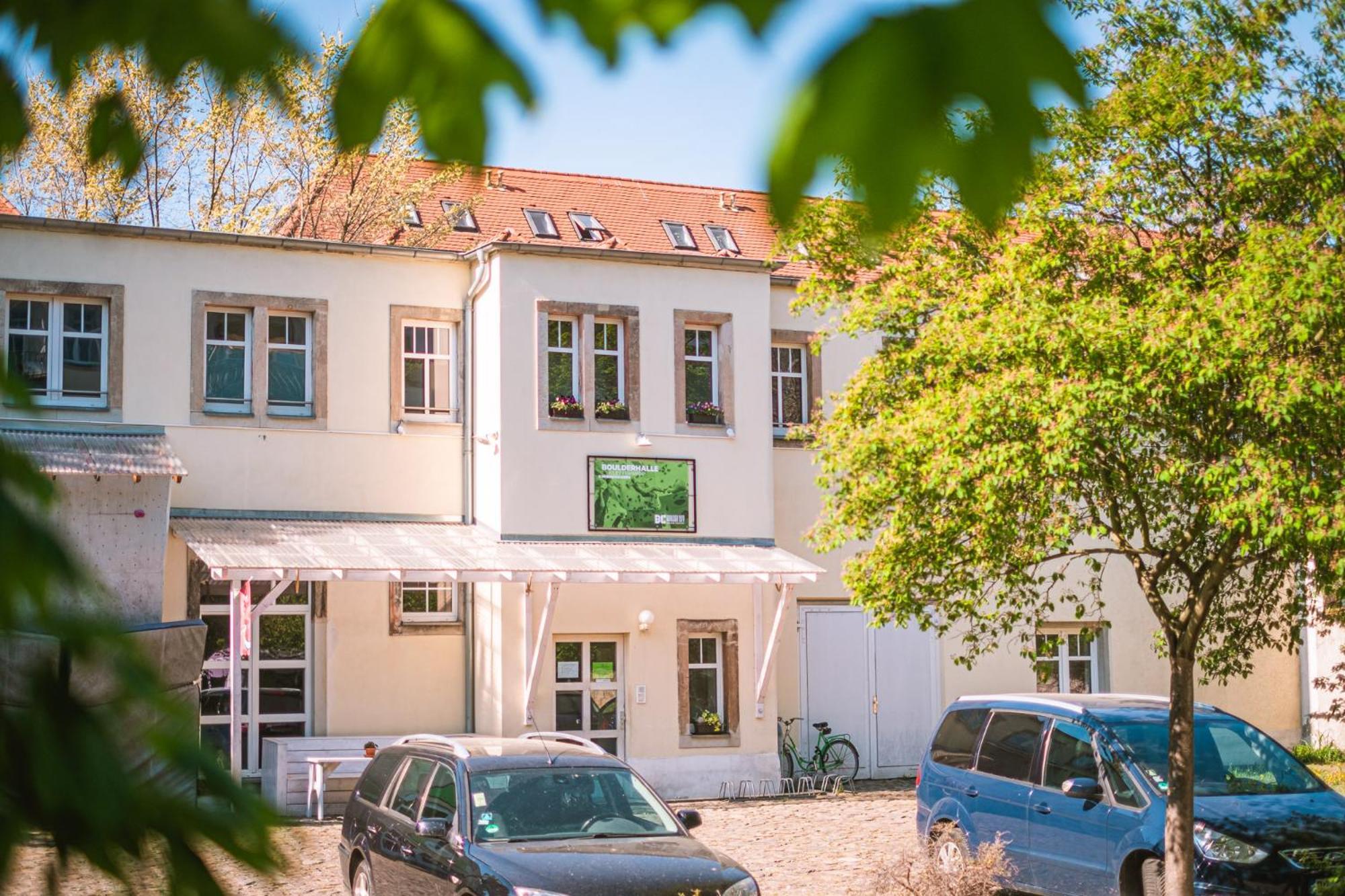 Helle Ferienwohnung Im Hinterhof Apartment